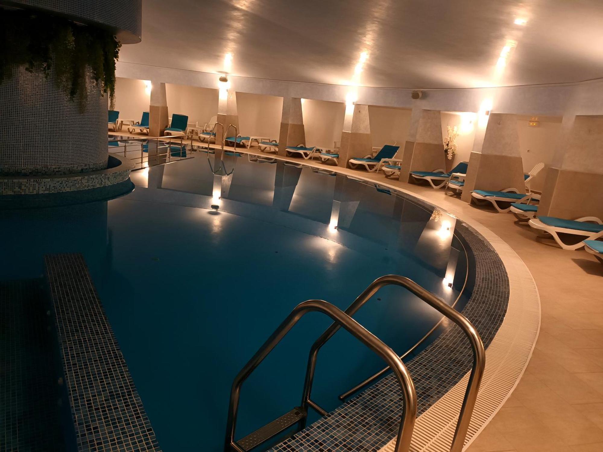 Condor Resort Dulcesti ภายนอก รูปภาพ